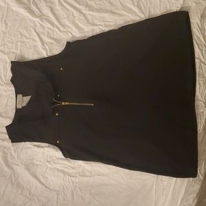 Black crepe tank, size small